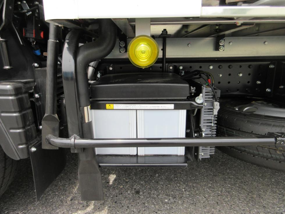 三菱 キャンター 小型 冷凍冷蔵 低温 床ステン｜画像15