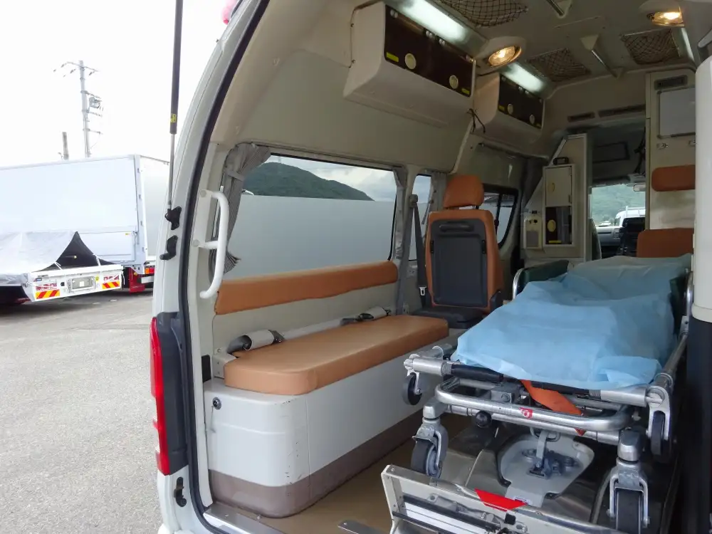 トヨタ ハイエース 小型 特殊車両 CBF-TRH226S H23の中古トラック画像10