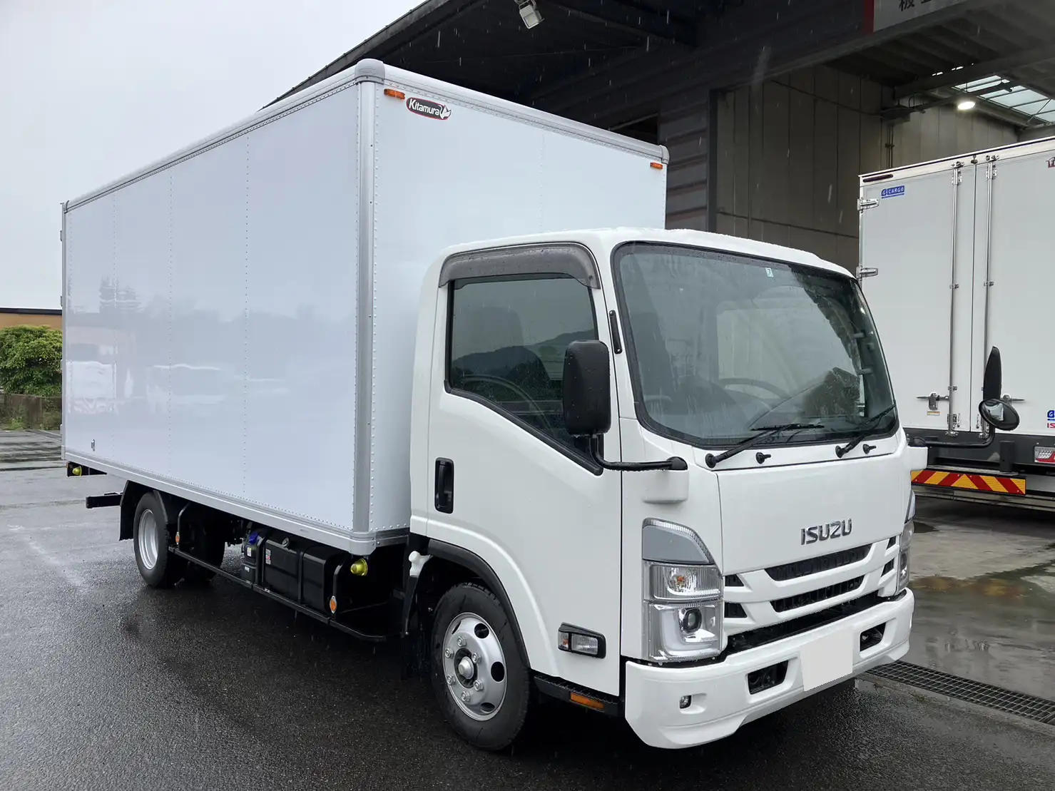 いすゞ エルフ 小型 アルミバン 2RG-NPR88AN R4の中古トラック画像2
