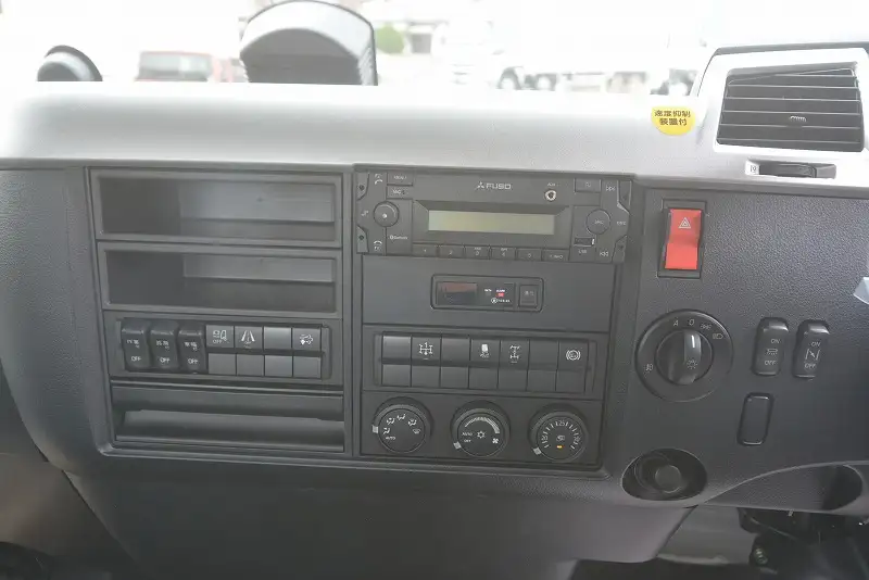 三菱 ファイター 中型/増トン 車両重機運搬 ラジコン ウインチの中古トラック画像12