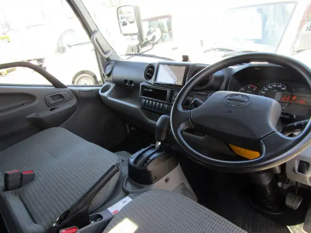 日野 デュトロ 小型 平ボディ TPG-XZC605M H31/R1の中古トラック画像10