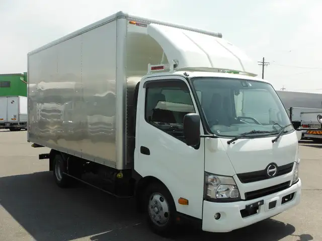 日野 デュトロ 小型 アルミバン シャッター式 TKG-XZU710Mの中古トラック画像3