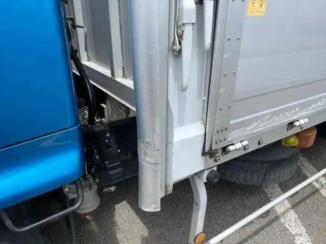 日野 レンジャー 中型/増トン ウイング エアサス ベッドの中古トラック画像11