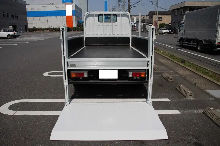 三菱 キャンター 小型 平ボディ パワーゲート TKG-FBA50の中古トラック画像5