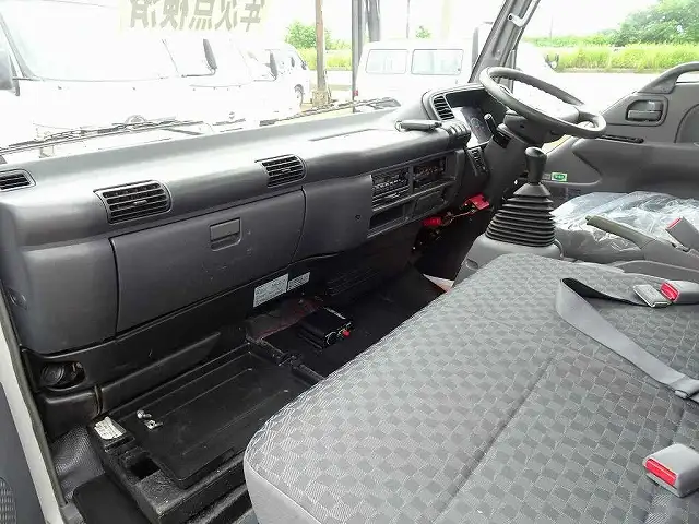 いすゞ エルフ 小型 クレーン付 6段 ラジコンの中古トラック画像8