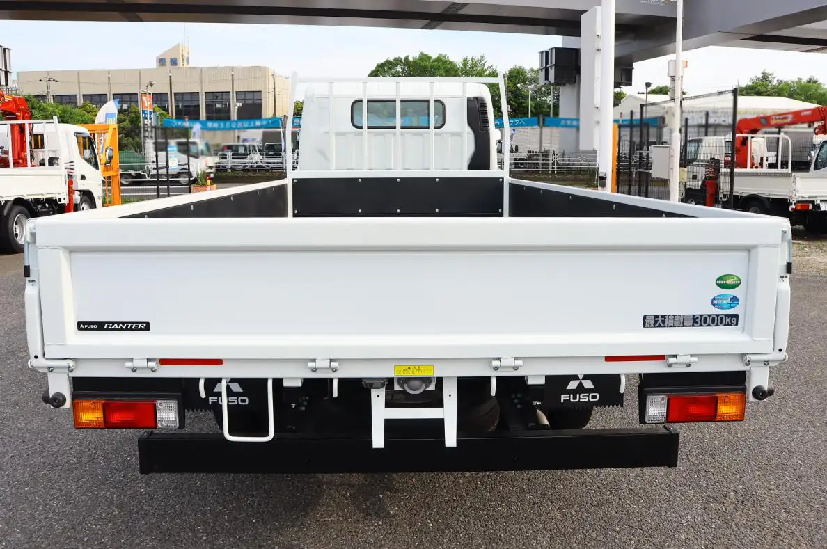 三菱 キャンター 小型 平ボディ 2RG-FEB50 R5の中古トラック画像3