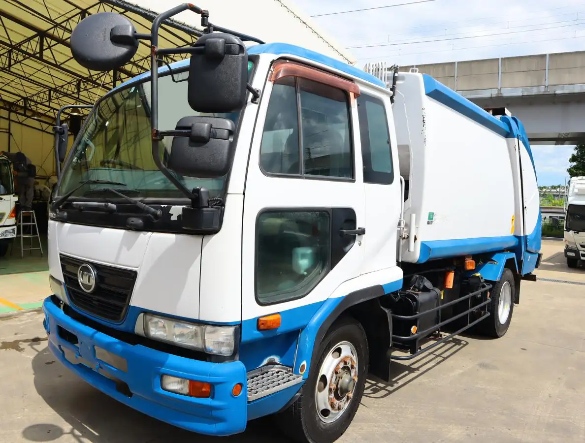 日産UD コンドル 小型 パッカー車 プレス式 の中古トラック画像1