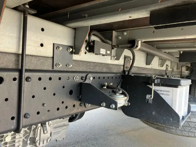 いすゞ エルフ 小型 アルミバン パワーゲート サイドドアの中古トラック画像18