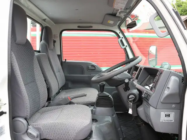 マツダ タイタン 小型 平ボディ 床鉄板 2RG-LHR88Aの中古トラック画像12