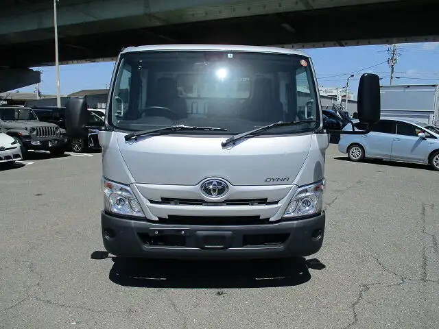 トヨタ ダイナ 小型 平ボディ 2RG-XZU710 R4の中古トラック画像2