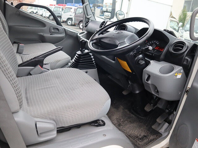 トヨタ ダイナ 小型 アルミバン サイドドア TKG-XZC605｜画像13