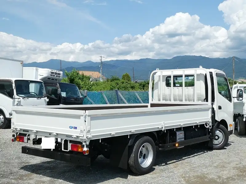 トヨタ ダイナ 小型 平ボディ 2RG-XZU710 R5の中古トラック画像4