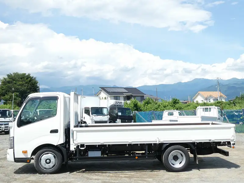 トヨタ ダイナ 小型 平ボディ 2RG-XZU710 R5の中古トラック画像7