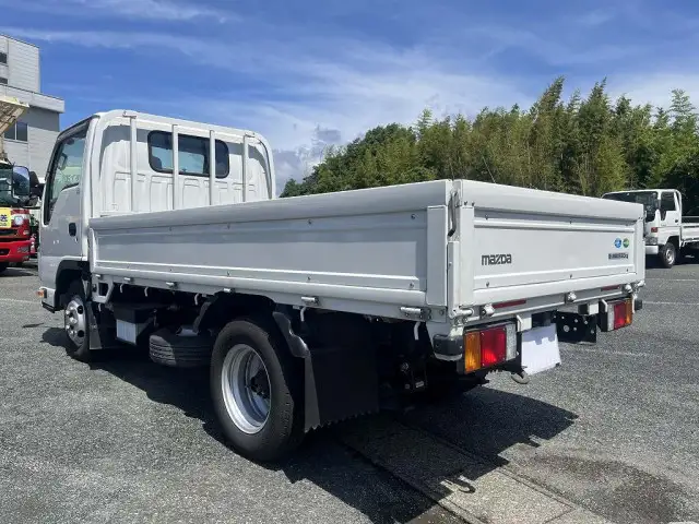 マツダ タイタン 小型 平ボディ 2RG-LHR88A R2の中古トラック画像4