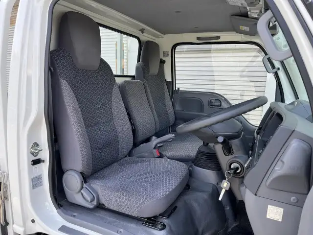 マツダ タイタン 小型 平ボディ 2RG-LHR88A R2の中古トラック画像12