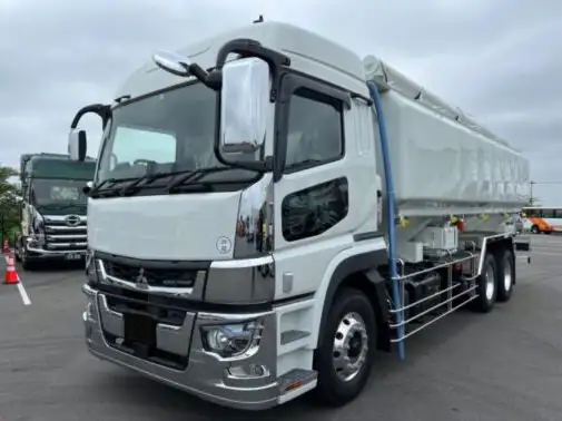 三菱 スーパーグレート 大型 タンク車 バルク 2KG-FV70HYの中古トラック画像1