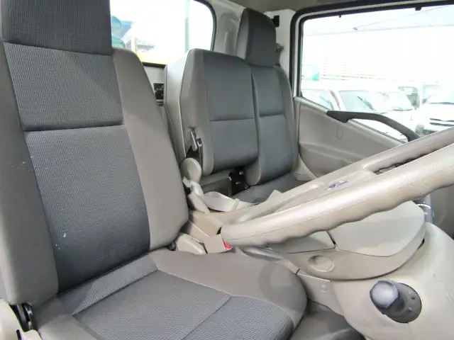 日産 アトラス 小型 平ボディ パワーゲート 床鉄板の中古トラック画像8