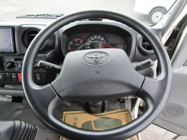 トヨタ トヨエース 小型 平ボディ XZC605 H30の中古トラック画像9