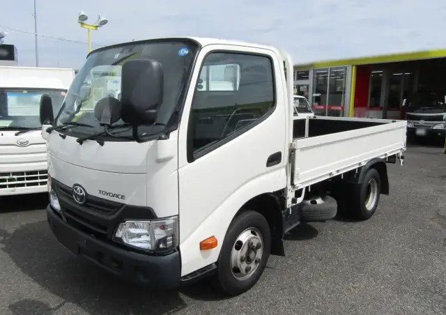 トヨタ トヨエース 小型 平ボディ XZC605 H30の中古トラック画像1