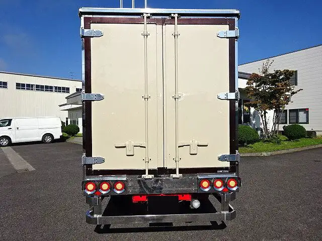 三菱 キャンター 小型 平ボディ Wキャブ カスタムの中古トラック画像4