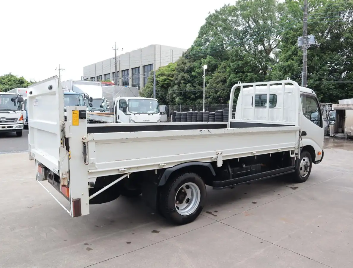 トヨタ ダイナ 小型 平ボディ パワーゲート TKG-XZU695の中古トラック画像3