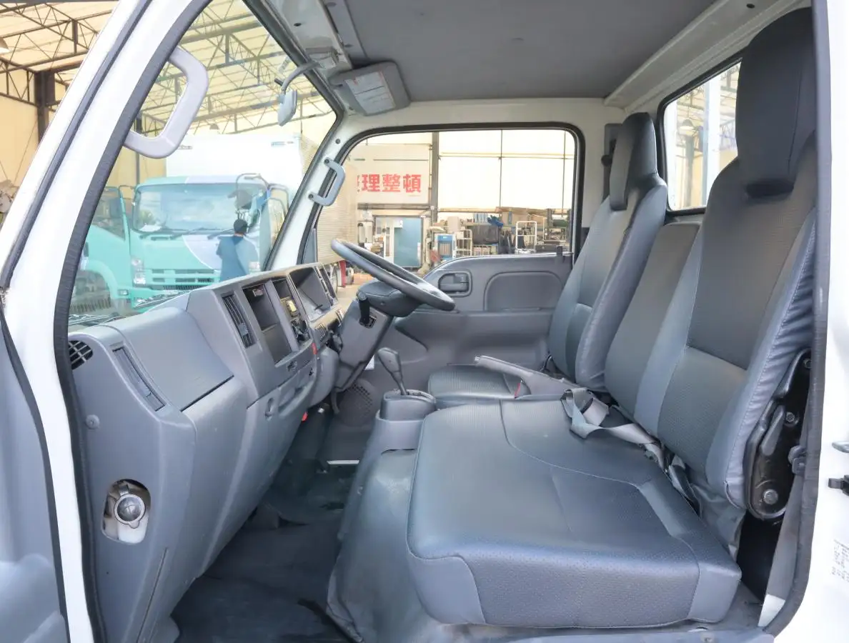 いすゞ エルフ 小型 平ボディ TPG-NKR85A H29の中古トラック画像15