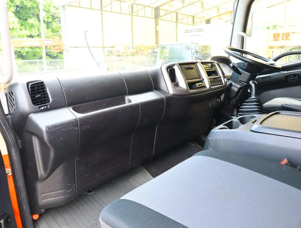 日野 レンジャー 中型/増トン ウイング ベッド TKG-FD9JLAAの中古トラック画像15