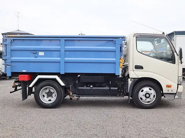 UDトラックス（日産） クオン 大型 土砂ダンプ QKG-CW5XL (27828