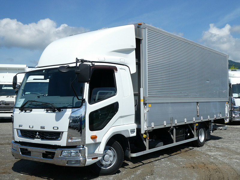 三菱 スーパーグレート 大型 ウイング エアサス ベッド の中古トラック【車両No.158719】