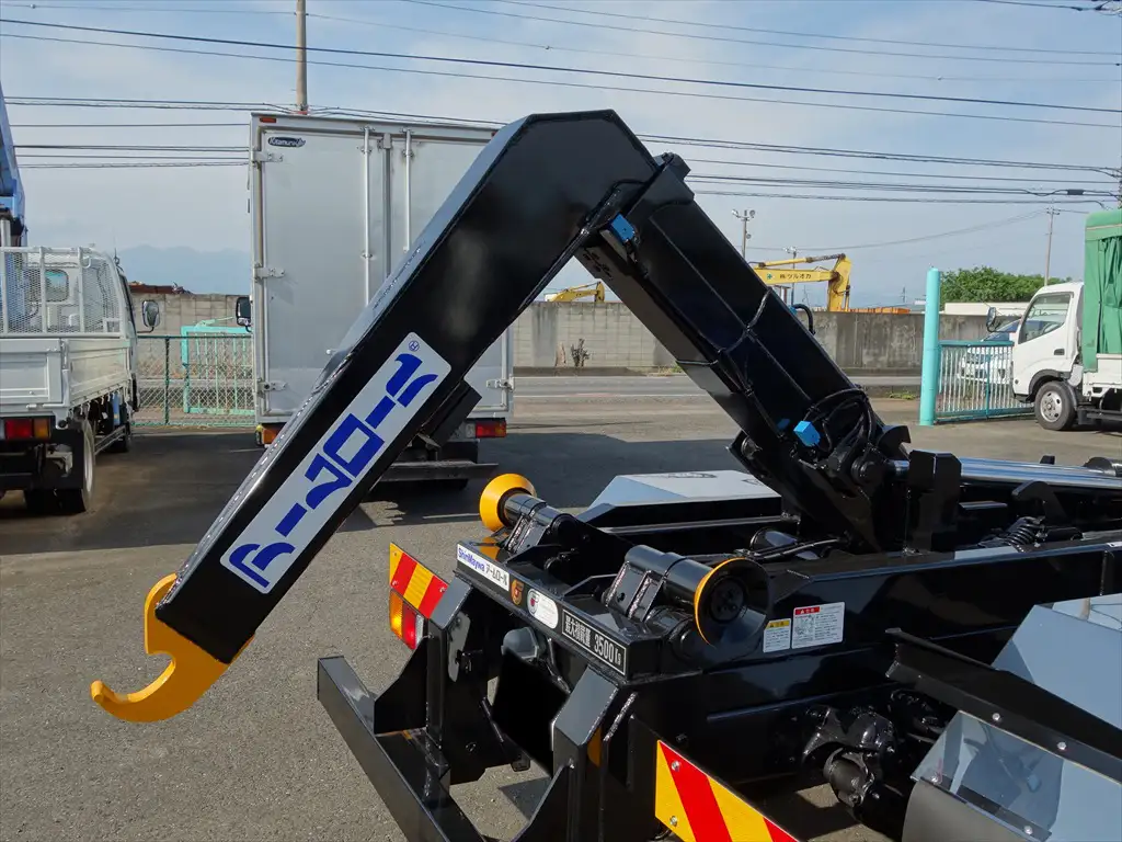 三菱 ファイター 中型/増トン アームロール ツインホイスト 2KG-FK72Fの中古トラック画像8