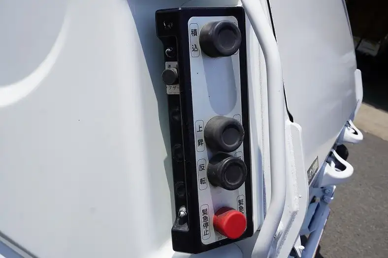 いすゞ エルフ 小型 パッカー車 プレス式 TPG-NMR85ANの中古トラック画像9