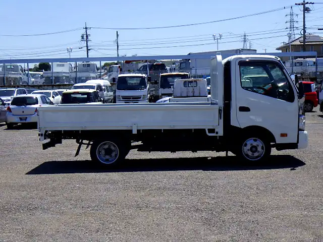 トヨタ ダイナ 小型 平ボディ TKG-XZU700 H28の中古トラック画像2