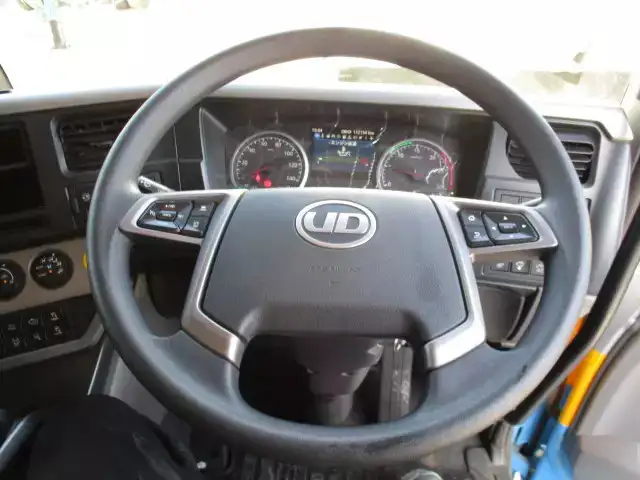 日産UD クオン 大型 特殊車両 2PG-CG5CL R3の中古トラック画像9