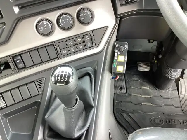 日産UD クオン 大型 ダンプ Lゲート コボレーンの中古トラック画像14