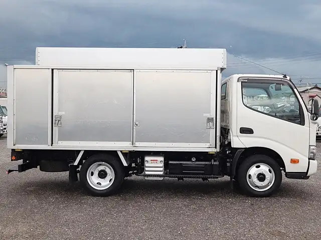 日野 デュトロ 小型 アルミバン ボトルカー 2RG-XZC605Mの中古トラック画像3