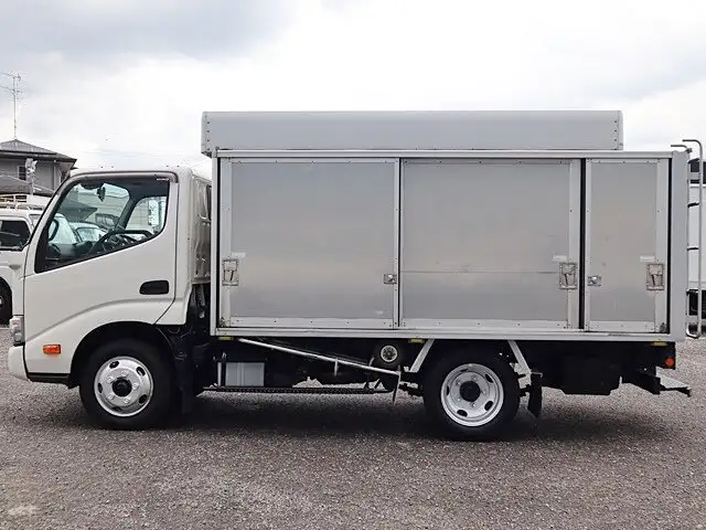 日野 デュトロ 小型 アルミバン ボトルカー 2RG-XZC605Mの中古トラック画像7