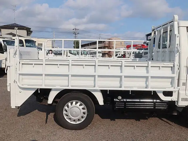 マツダ ボンゴ 小型 平ボディ パワーゲート 床鉄板の中古トラック画像12