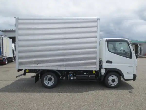 三菱 キャンター 小型 アルミバン 2RG-FBA20 R4の中古トラック画像4
