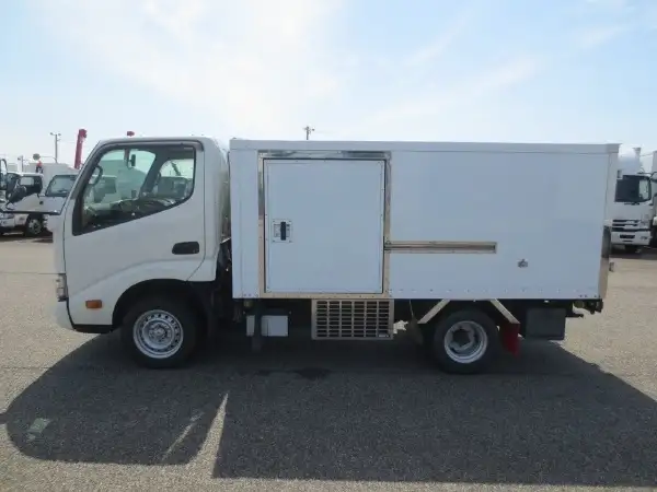 トヨタ ダイナ 小型 冷凍冷蔵 低温 床アルミの中古トラック画像8