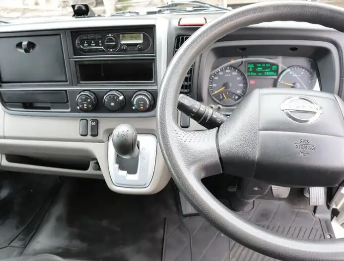 日産 アトラス 小型 平ボディ Wキャブ TRG-FEB5Wの中古トラック画像10