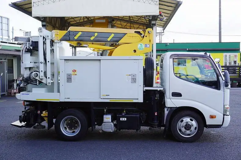 日野 デュトロ 小型 高所・建柱車 高所作業車 電工仕様の中古トラック画像2