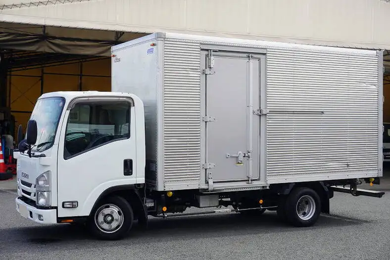 いすゞ エルフ 小型 アルミバン サイドドア TRG-NLR85ANの中古トラック画像1
