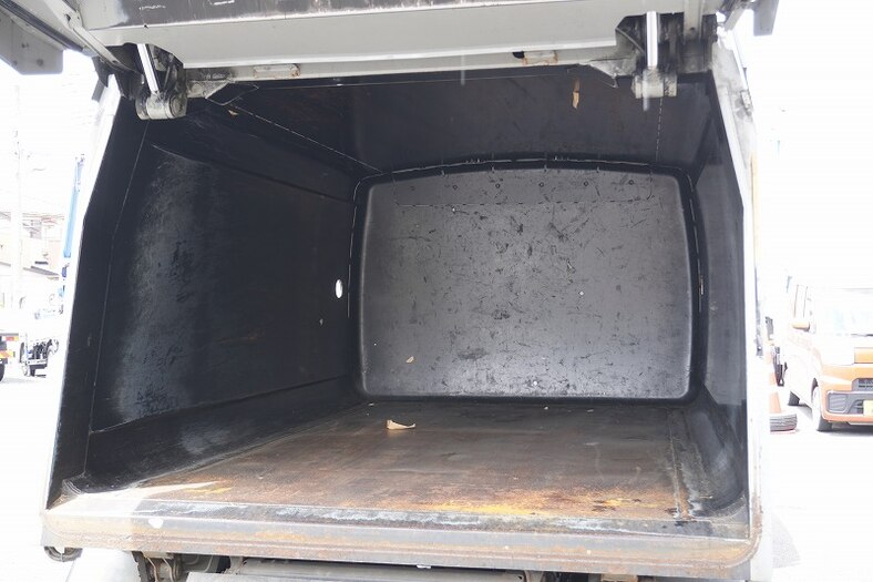 いすゞ フォワード 中型 パッカー車 巻き込み式 回転ダンプ式｜画像8