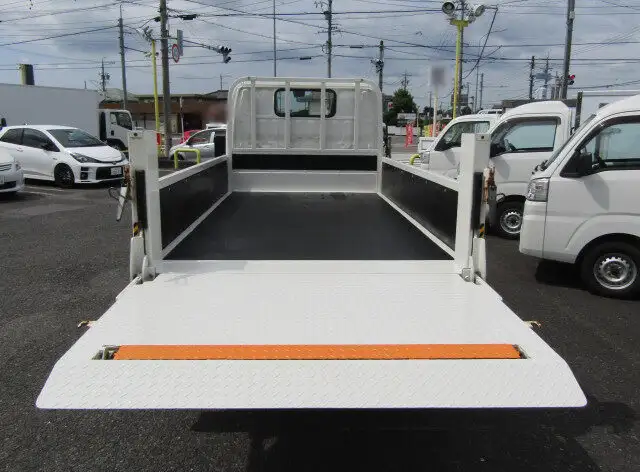 トヨタ ダイナ 小型 平ボディ パワーゲート XZC605の中古トラック画像4