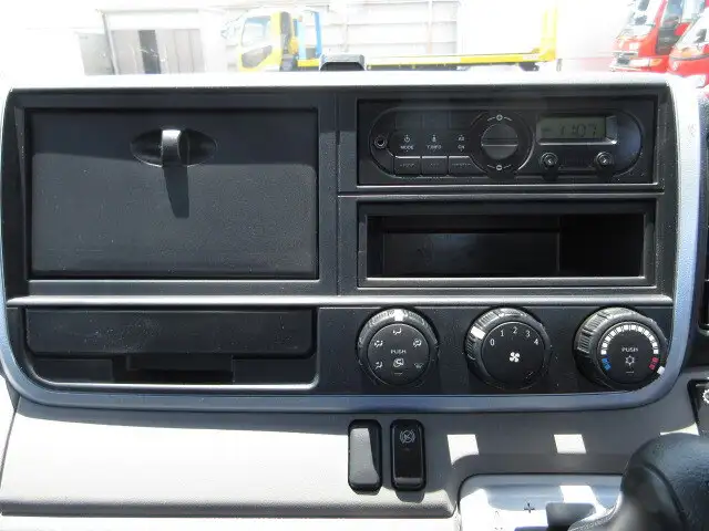 三菱 キャンター 小型 平ボディ TPG-FBA00 H30の中古トラック画像13
