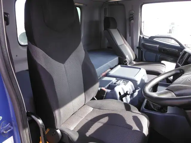 日野 プロフィア 大型 トラクター 1デフ エアサスの中古トラック画像9