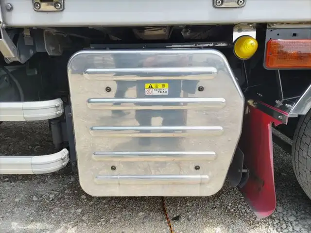 いすゞ ギガ 大型 ウイング エアサス ベッドの中古トラック画像16