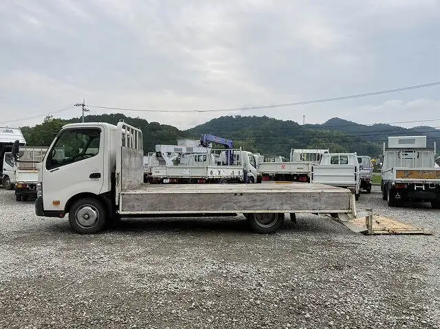 日野 デュトロ 小型 平ボディ パワーゲート TKG-XZU710Mの中古トラック画像5