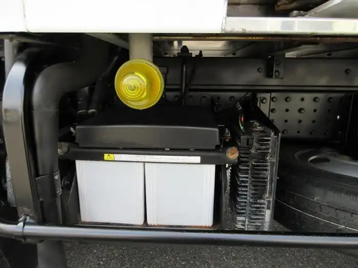 三菱 キャンター 小型 冷凍冷蔵 低温 床ステンの中古トラック画像像17