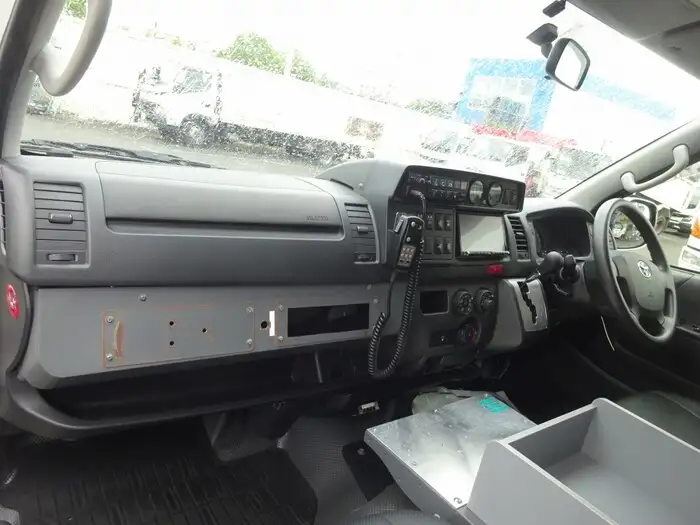 トヨタ ハイエース 小型 特殊車両 CBF-TRH226S H27の中古トラック画像10